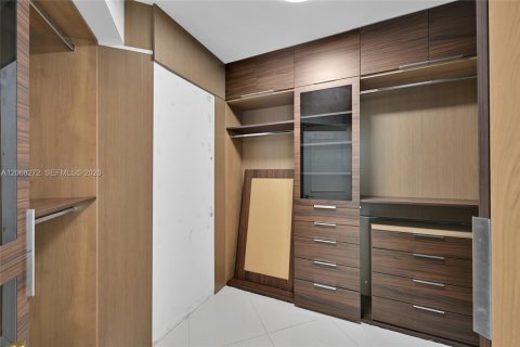 Condominio en venta en Aventura, Florida, 4 dormitorios, 379.04 m2 № 2339861 - foto 29