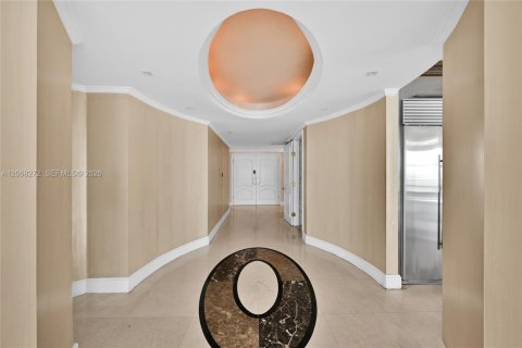 Condominio en venta en Aventura, Florida, 4 dormitorios, 379.04 m2 № 2339861 - foto 4