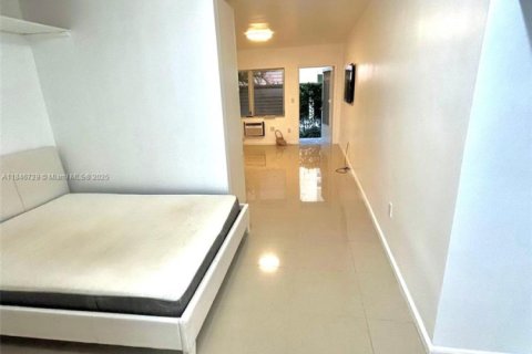 Condo in Miami Beach, Florida  № 1846078 - photo 8