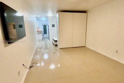 Condo in Miami Beach, Florida  № 1846078 - photo 7