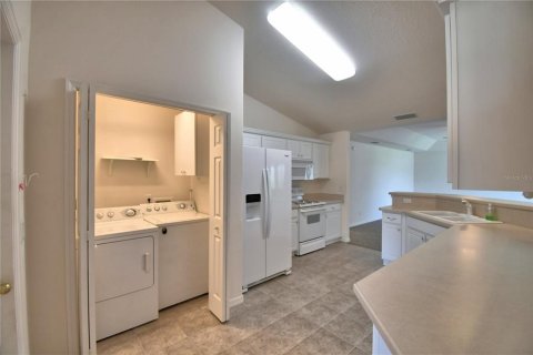 Casa en venta en Winter Haven, Florida, 3 dormitorios, 175.31 m2 № 2212267 - foto 27