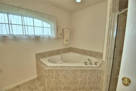 Casa en venta en Winter Haven, Florida, 3 dormitorios, 175.31 m2 № 2212267 - foto 26