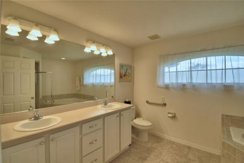 Casa en venta en Winter Haven, Florida, 3 dormitorios, 175.31 m2 № 2212267 - foto 22