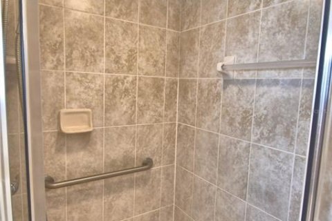 Casa en venta en Winter Haven, Florida, 3 dormitorios, 175.31 m2 № 2212267 - foto 25