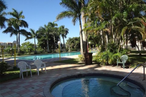 Copropriété à louer à Miami, Floride: 2 chambres, 80.82 m2 № 1920575 - photo 21