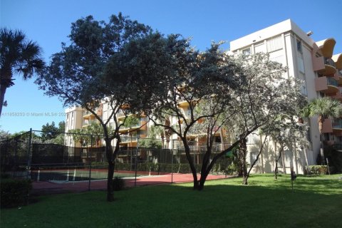 Copropriété à louer à Miami, Floride: 2 chambres, 80.82 m2 № 1920575 - photo 24