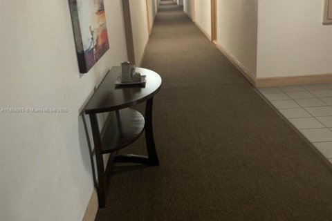 Copropriété à louer à Miami, Floride: 2 chambres, 80.82 m2 № 1920575 - photo 5