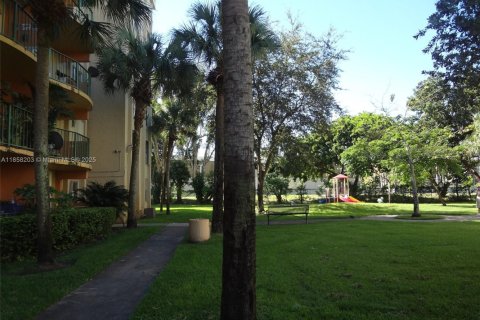 Copropriété à louer à Miami, Floride: 2 chambres, 80.82 m2 № 1920575 - photo 23