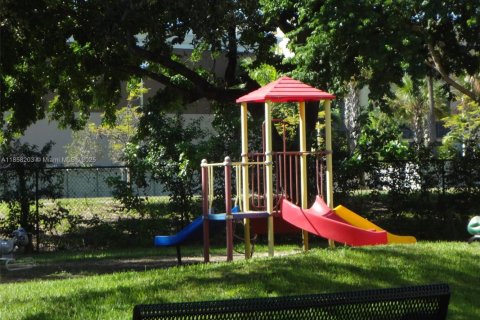 Copropriété à louer à Miami, Floride: 2 chambres, 80.82 m2 № 1920575 - photo 22