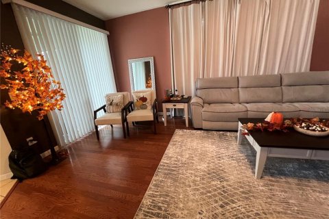 Casa en venta en Kissimmee, Florida, 4 dormitorios, 206.8 m2 № 1916575 - foto 5