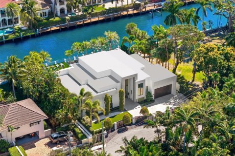 House in Fort Lauderdale, Florida 4 bedrooms, 350.71 sq.m. № 2246584