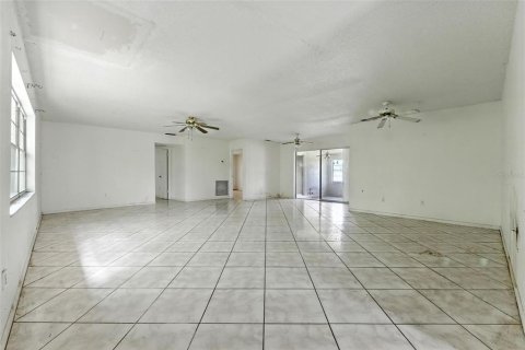 House in Sebring, Florida 3 bedrooms, 146.04 sq.m. № 1791196 - photo 3