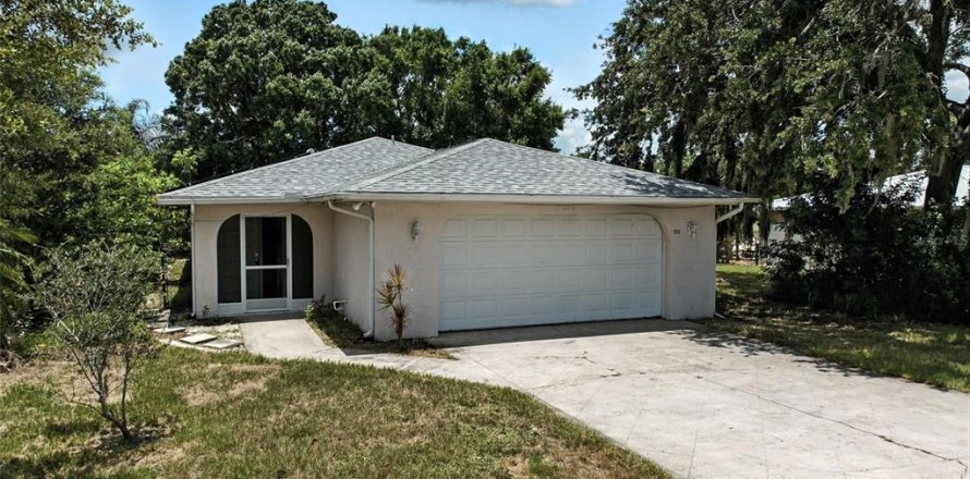 House in Sebring, Florida 3 bedrooms, 146.04 sq.m. № 1791196