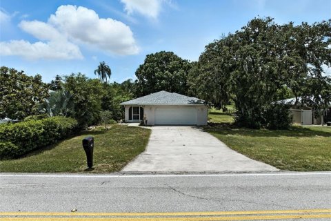 House in Sebring, Florida 3 bedrooms, 146.04 sq.m. № 1791196 - photo 18