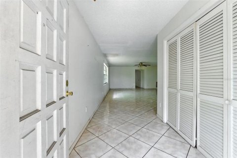 House in Sebring, Florida 3 bedrooms, 146.04 sq.m. № 1791196 - photo 2