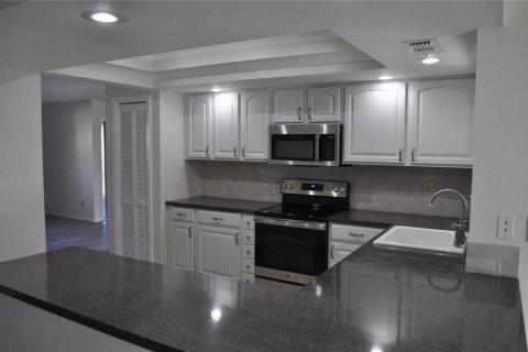 Villa ou maison à vendre à Sun City Center, Floride: 3 chambres, 234.3 m2 № 1829713 - photo 5