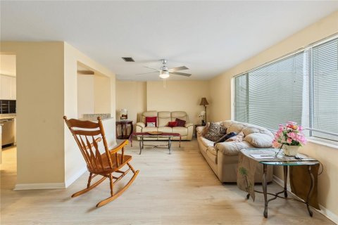 House in Holiday, Florida 2 bedrooms, 123.93 sq.m. № 2221032 - photo 4
