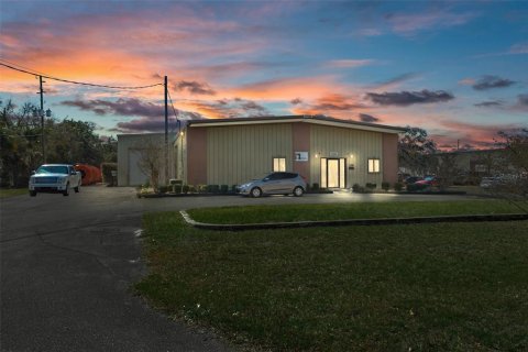 Immobilier commercial à louer à Homosassa, Floride: 1714.05 m2 № 2406789 - photo 3