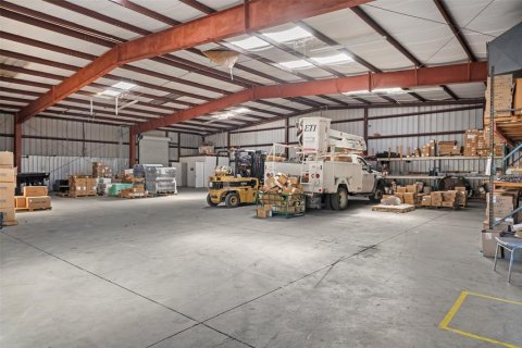 Immobilier commercial à louer à Homosassa, Floride: 1714.05 m2 № 2406789 - photo 23