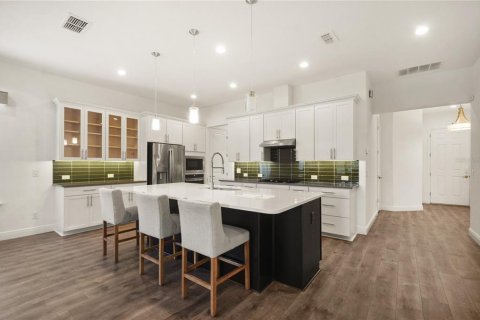Casa en venta en Kissimmee, Florida, 2 dormitorios, 164.44 m2 № 1914329 - foto 2