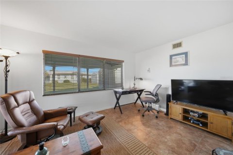 Villa ou maison à vendre à Port Charlotte, Floride: 3 chambres, 115.57 m2 № 2431608 - photo 5