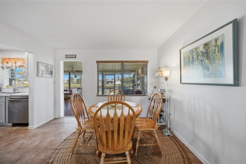Villa ou maison à vendre à Port Charlotte, Floride: 3 chambres, 115.57 m2 № 2431608 - photo 10