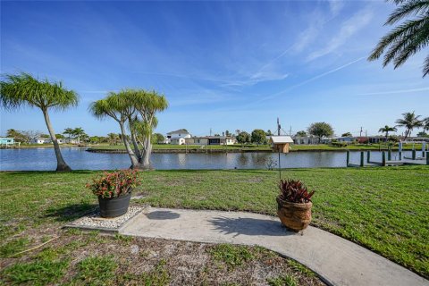 Villa ou maison à vendre à Port Charlotte, Floride: 3 chambres, 115.57 m2 № 2431608 - photo 29