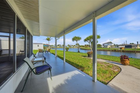 Villa ou maison à vendre à Port Charlotte, Floride: 3 chambres, 115.57 m2 № 2431608 - photo 26