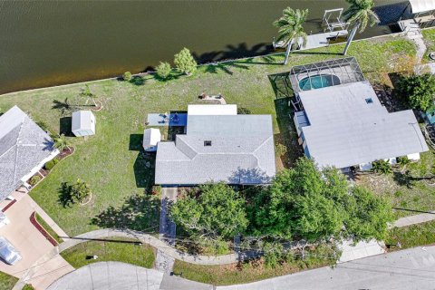 Villa ou maison à vendre à Port Charlotte, Floride: 3 chambres, 115.57 m2 № 2431608 - photo 2