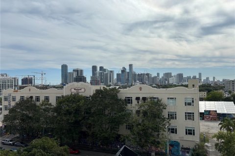 Condominio en alquiler en Miami, Florida, 2 dormitorios, 139.35 m2 № 2025936 - foto 17