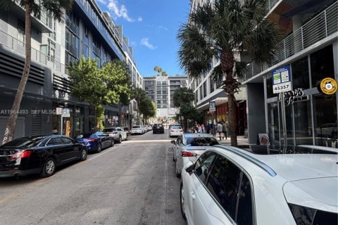 Condominio en alquiler en Miami, Florida, 2 dormitorios, 139.35 m2 № 2025936 - foto 20