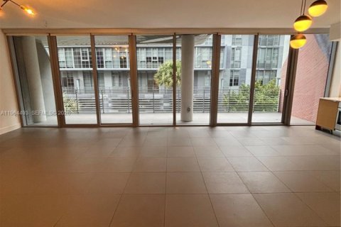 Condominio en alquiler en Miami, Florida, 2 dormitorios, 139.35 m2 № 2025936 - foto 9
