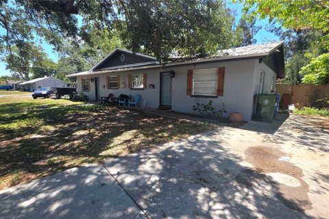 Immobilier commercial à Bradenton, Floride 4 chambres, 145.67 m2 № 2308101