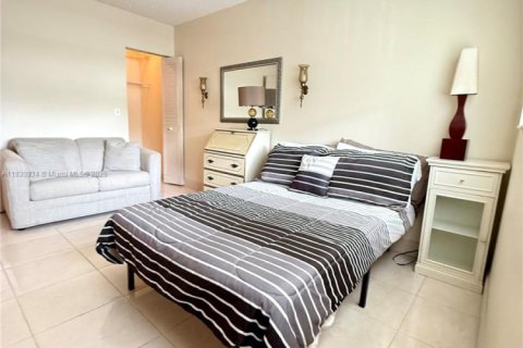 Condo in Delray Beach, Florida, 2 bedrooms  № 1806508 - photo 19