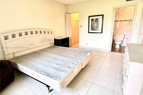Condo in Delray Beach, Florida, 2 bedrooms  № 1806508 - photo 14