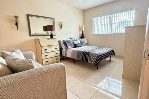 Condo in Delray Beach, Florida, 2 bedrooms  № 1806508 - photo 20