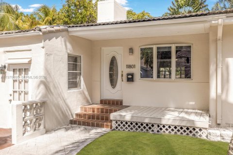 Casa en venta en Biscayne Park, Florida, 4 dormitorios, 197.32 m2 № 2049292 - foto 4