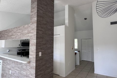 Copropriété à louer à West Palm Beach, Floride: 1 chambre, 78.97 m2 № 2074475 - photo 4
