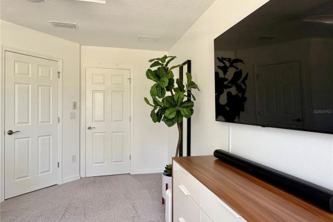 Townhouse in Sarasota, Florida 3 bedrooms, 177.44 sq.m. № 1781396 - photo 20