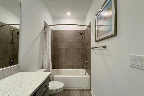 Townhouse in Sarasota, Florida 3 bedrooms, 177.44 sq.m. № 1781396 - photo 24