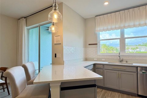 Townhouse in Sarasota, Florida 3 bedrooms, 177.44 sq.m. № 1781396 - photo 15