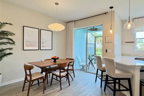 Townhouse in Sarasota, Florida 3 bedrooms, 177.44 sq.m. № 1781396 - photo 6