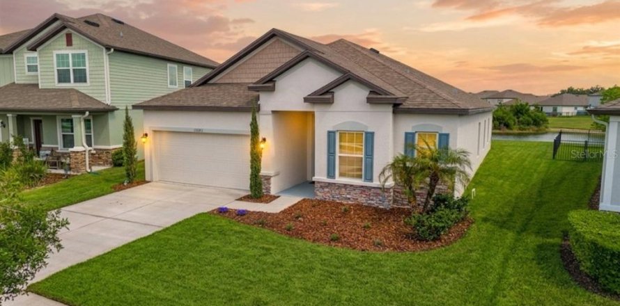 Villa ou maison à San Antonio, Floride 4 chambres, 185.62 m2 № 2215045