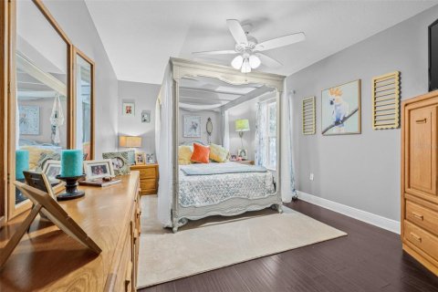 Casa en venta en Zephyrhills, Florida, 4 dormitorios, 256.41 m2 № 1805599 - foto 18