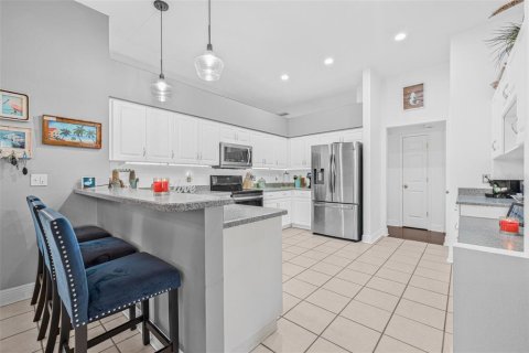 Casa en venta en Zephyrhills, Florida, 4 dormitorios, 256.41 m2 № 1805599 - foto 3