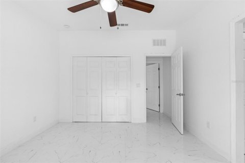 Appartement à louer à Wesley Chapel, Floride: 3 chambres, 178.37 m2 № 2150472 - photo 13