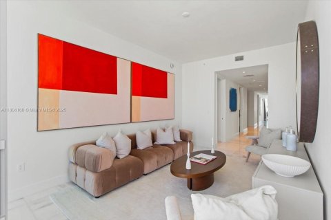 Condominio en venta en Miami, Florida, 4 dormitorios, 352.66 m2 № 1864386 - foto 20