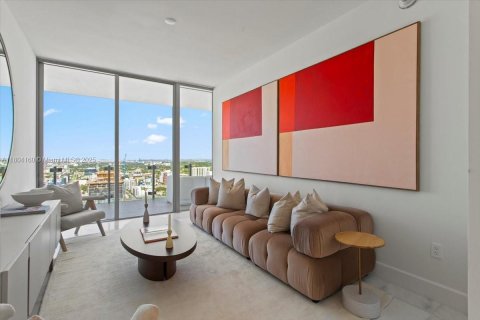 Condominio en venta en Miami, Florida, 4 dormitorios, 352.66 m2 № 1864386 - foto 19