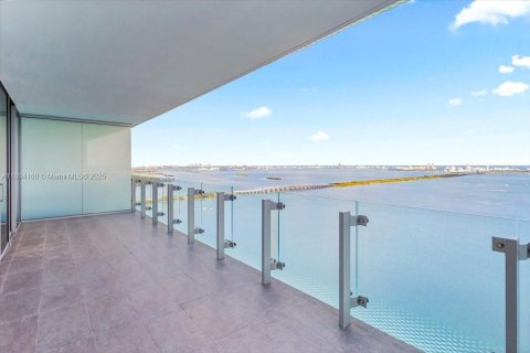 Condominio en venta en Miami, Florida, 4 dormitorios, 352.66 m2 № 1864386 - foto 4