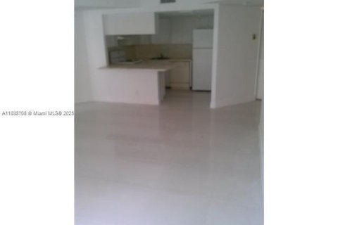 Купить кондоминиум в Дорал, Флорида 2 спальни, 65.96м2, № 1982452 - фото 10